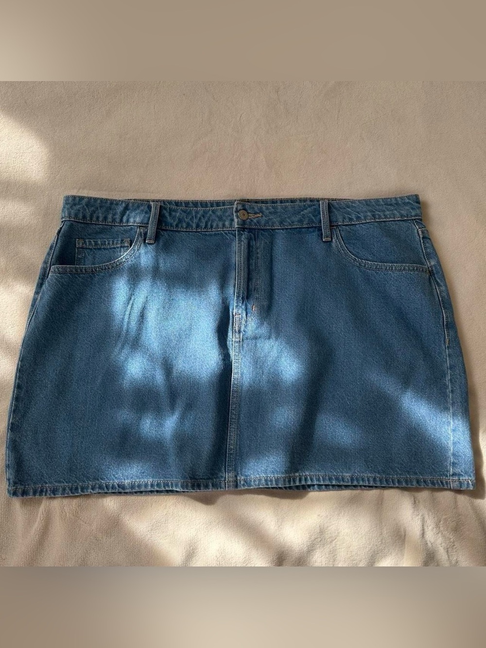 Old Navy Mid-Rise WOW Denim Mini Skirt